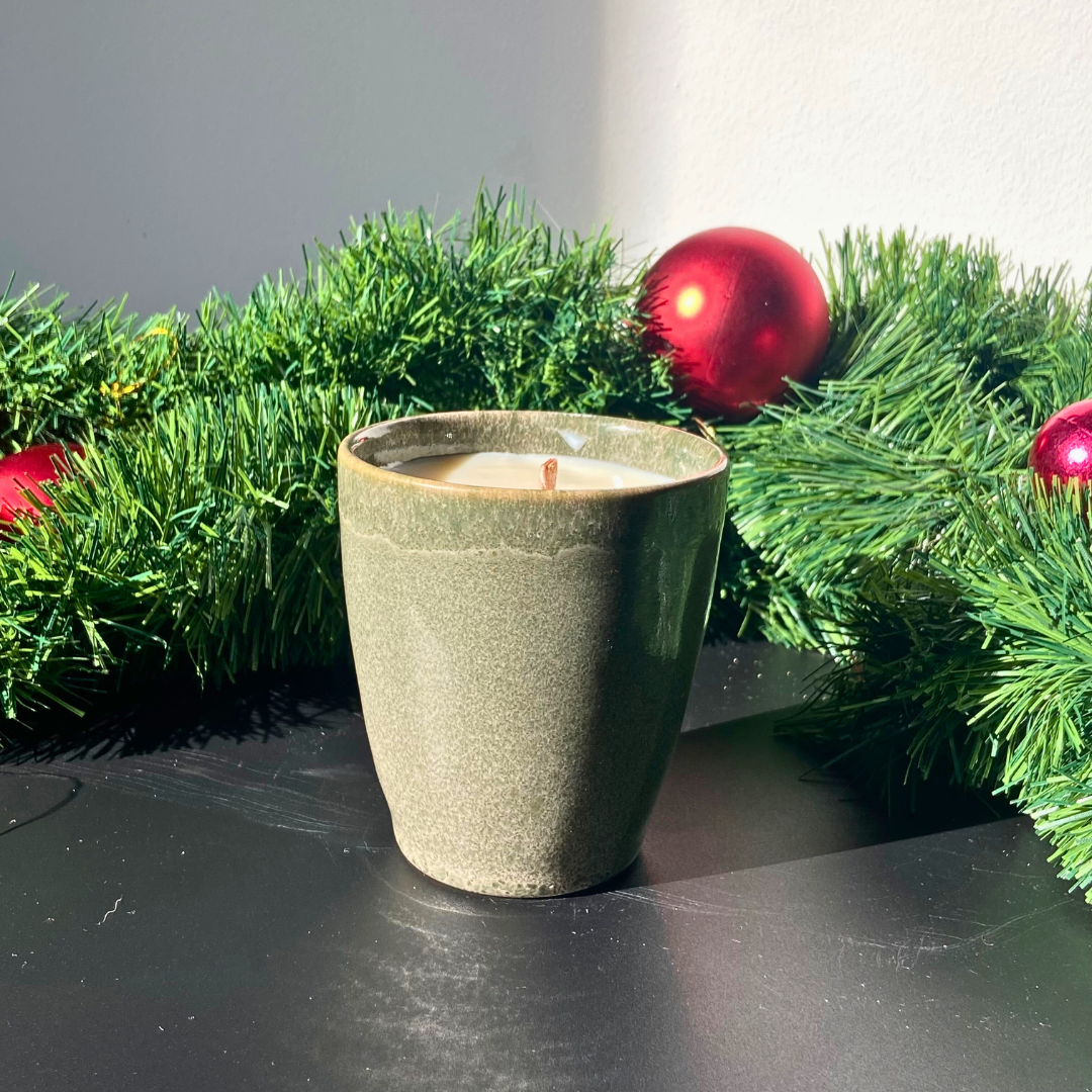 Vela en vaso verde navidad